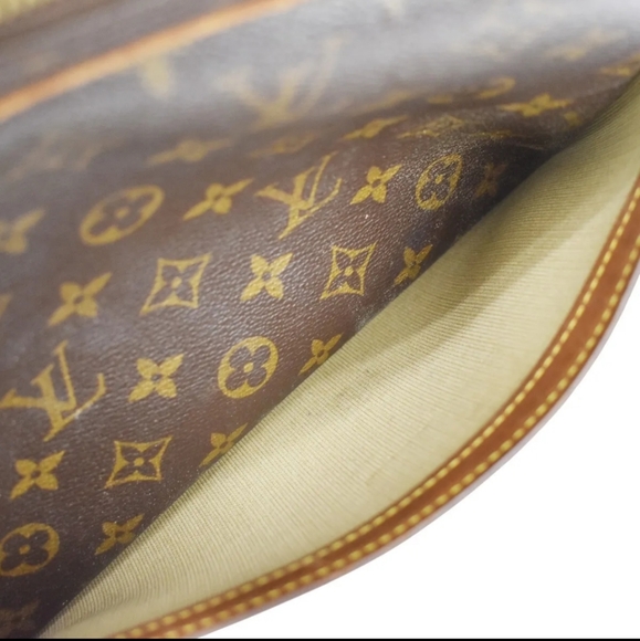 LOUIS VUITTON Reporter PM Crossbody Shoulder Bag Monogram Leather - Picture 9 of 16